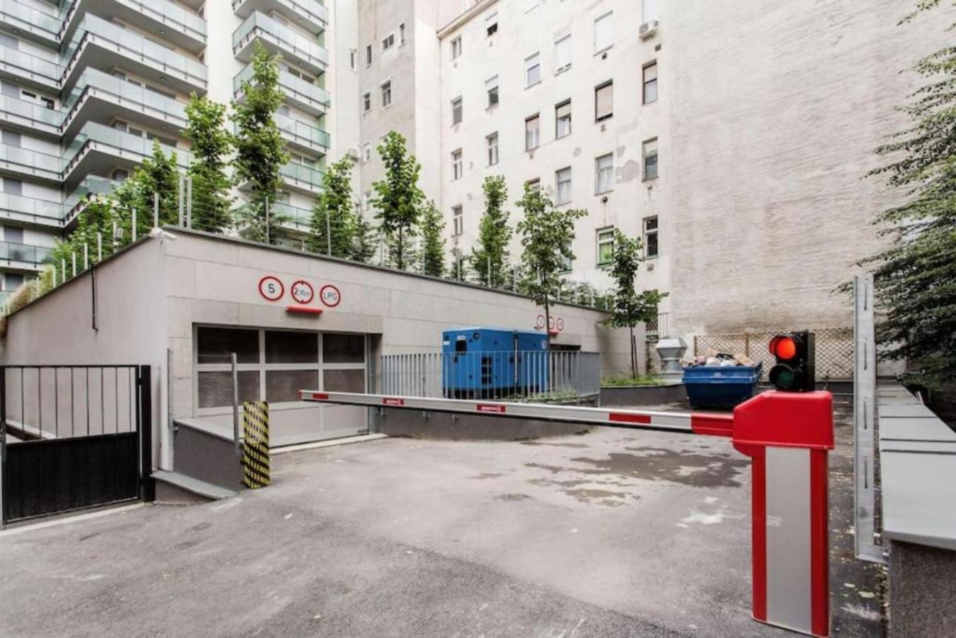 The Downtown Chill Apartment Budapest Exterior photo